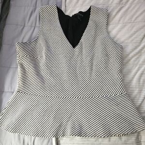 Banana Republic Elegant Black and White Women's Top. Size 14